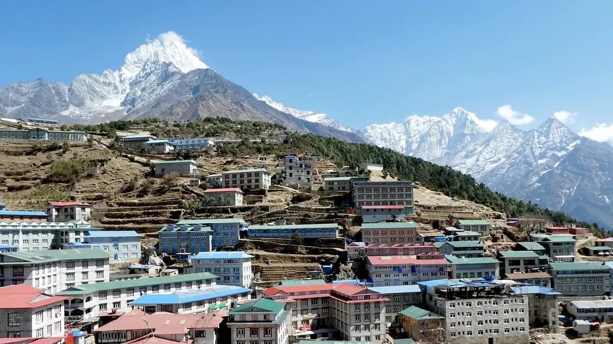 Namchhe Bazzar on the way to trek